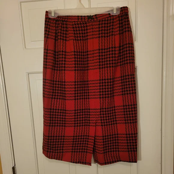 Vtg Requirements Sz 10P Below Knee  Wool Blend Straight Skirt Red Black … - Picture 2 of 7